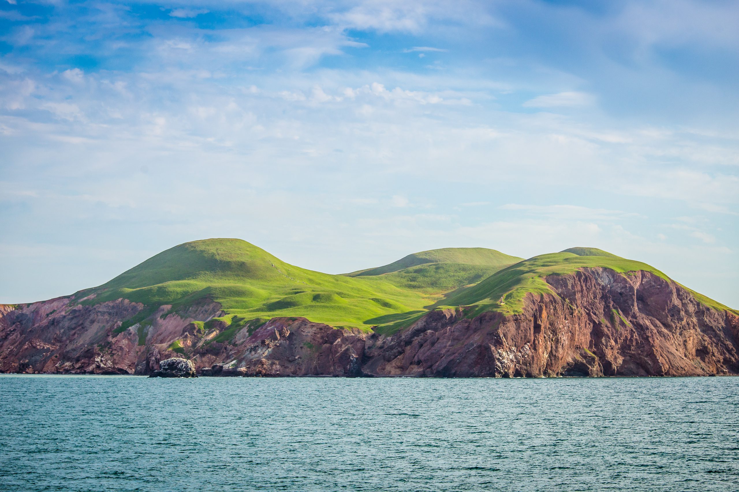 ÃƒÅ½les de la Madeleine, Entry Island, cliffs, sea