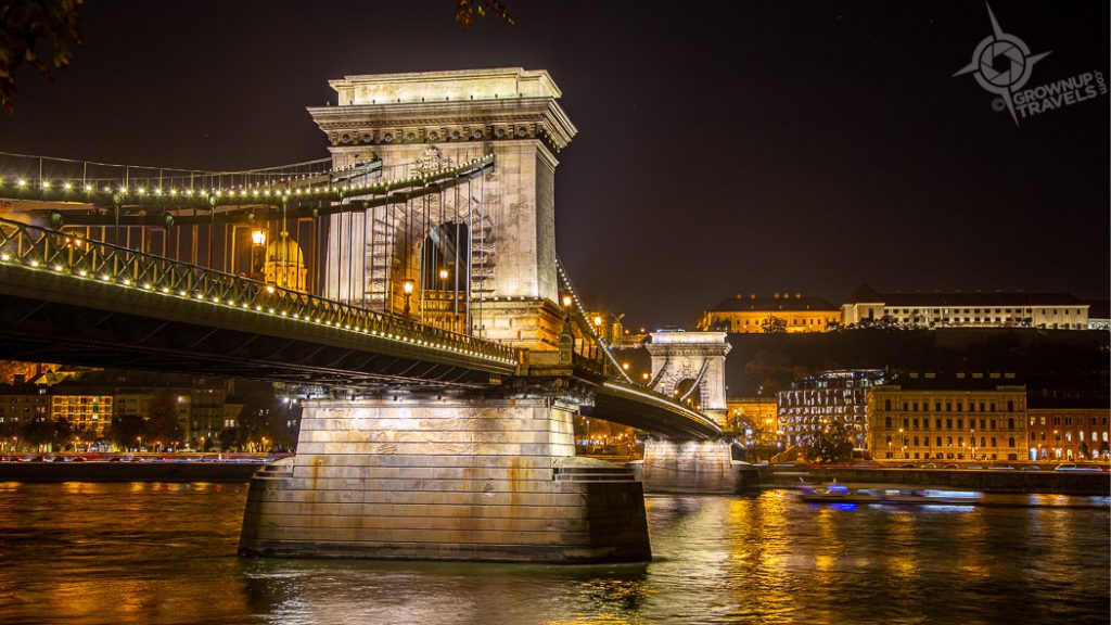 Budapest Chain Bridge at night