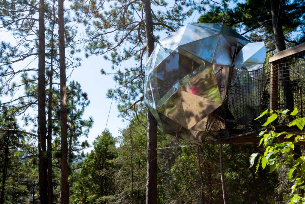 Cap-Jaseux-Suspended-Spheres-Saguenay
