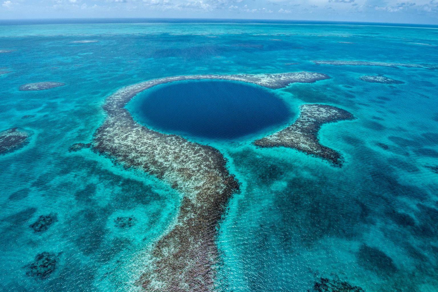 Great Blue Hole, North Islands
