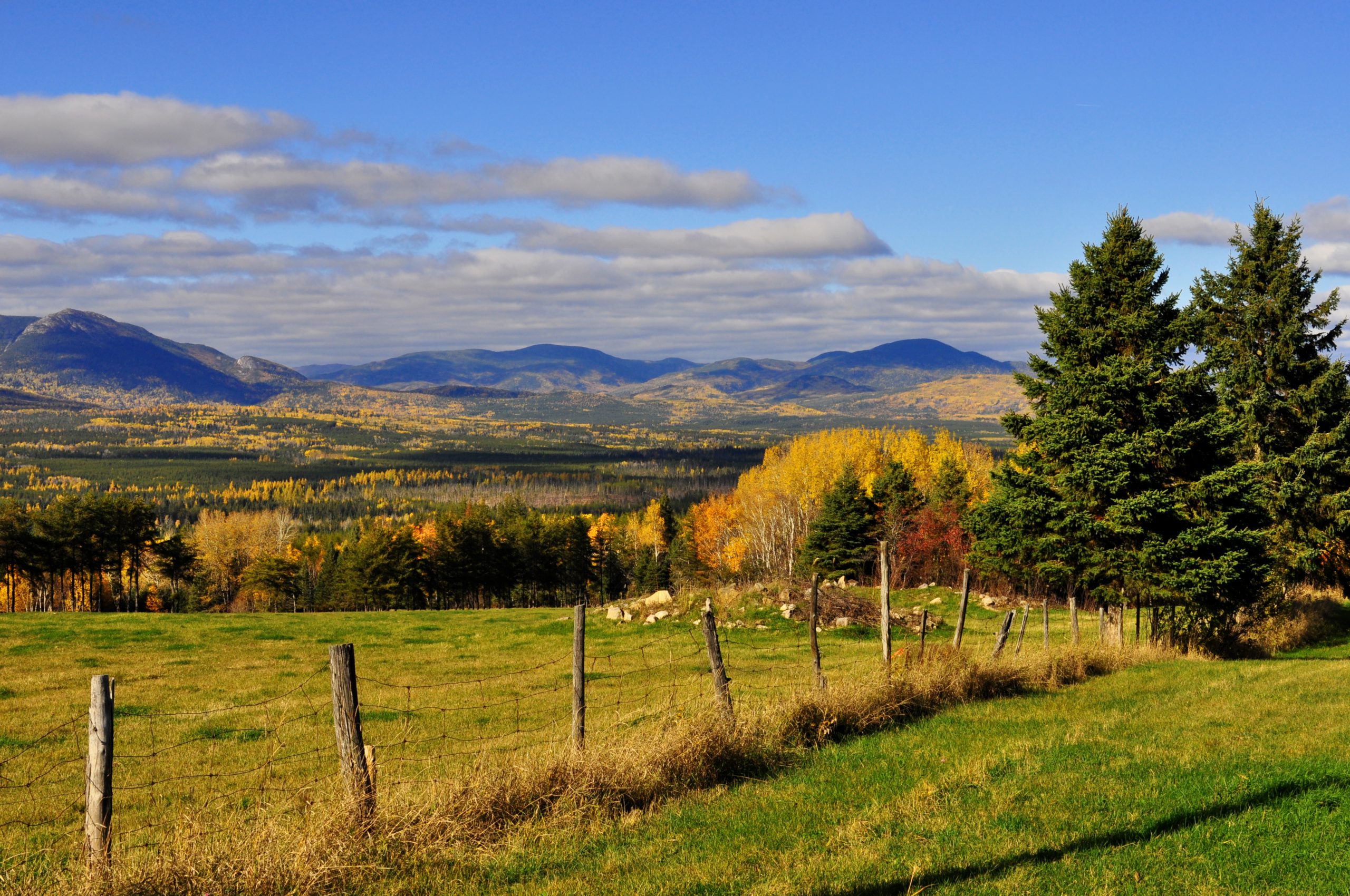 Ã‚Â©Annie Bolduc, Mountain Road